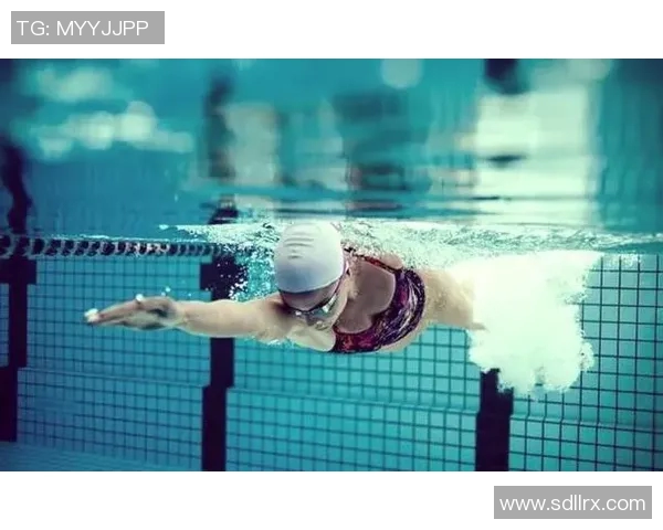 游泳教学的全面指南：从基础技巧到进阶训练的全程解析